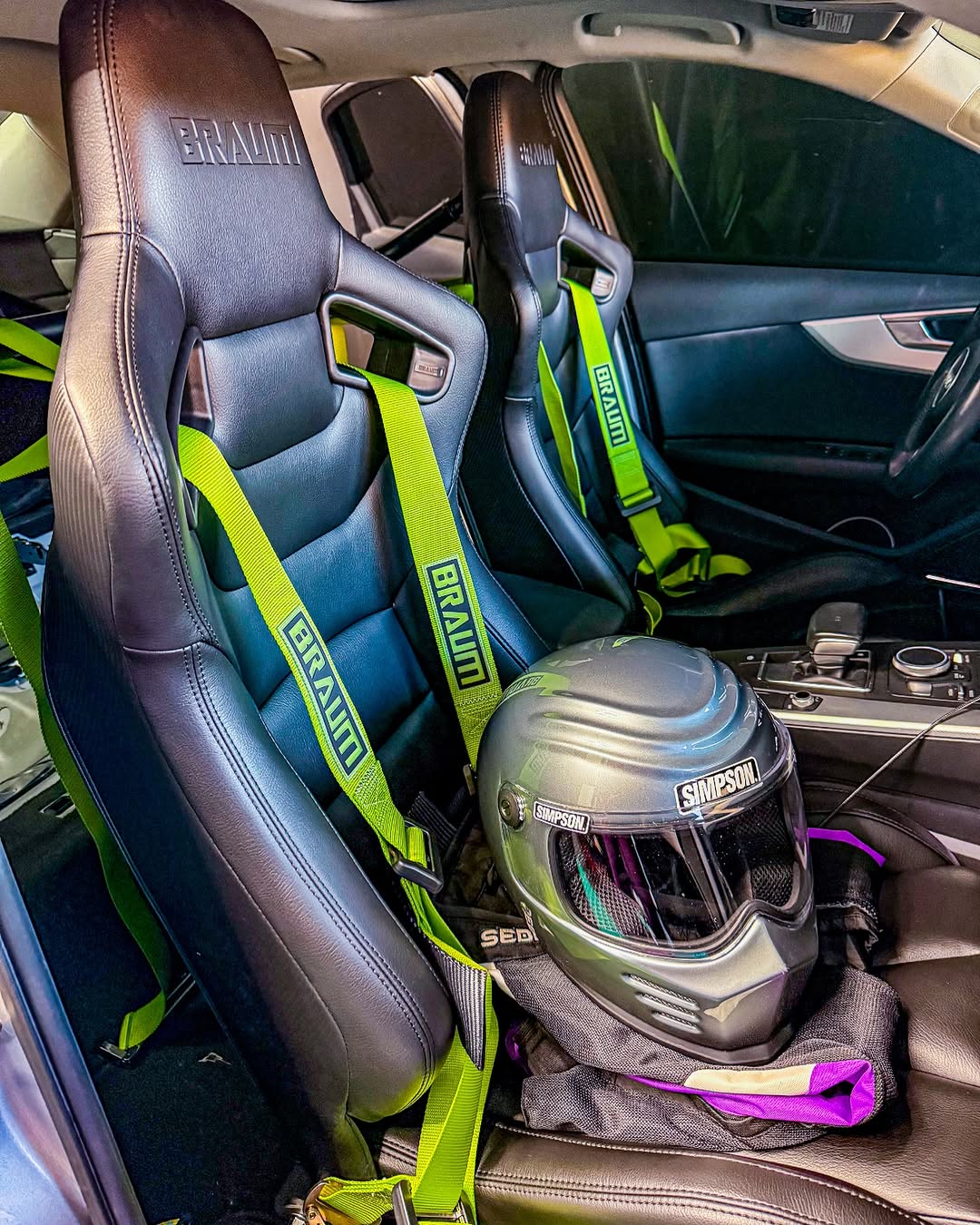 ELITE Fixed Back Bucket Seat