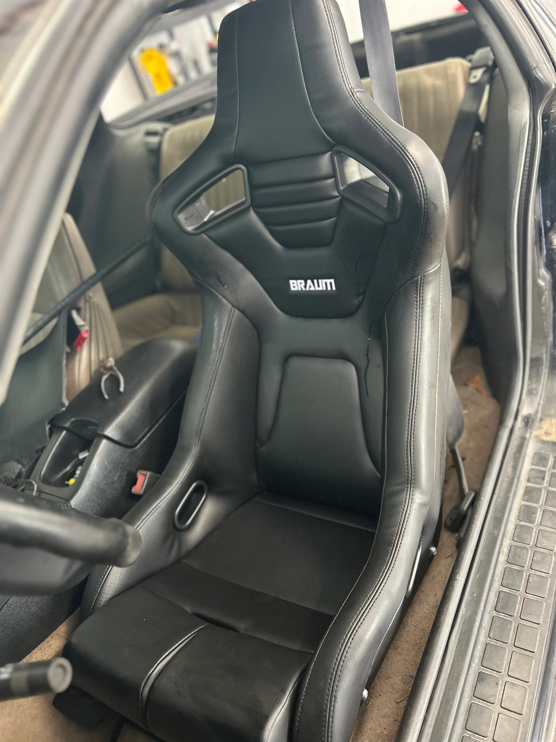 ELITE-R Fixed Back Bucket Seat