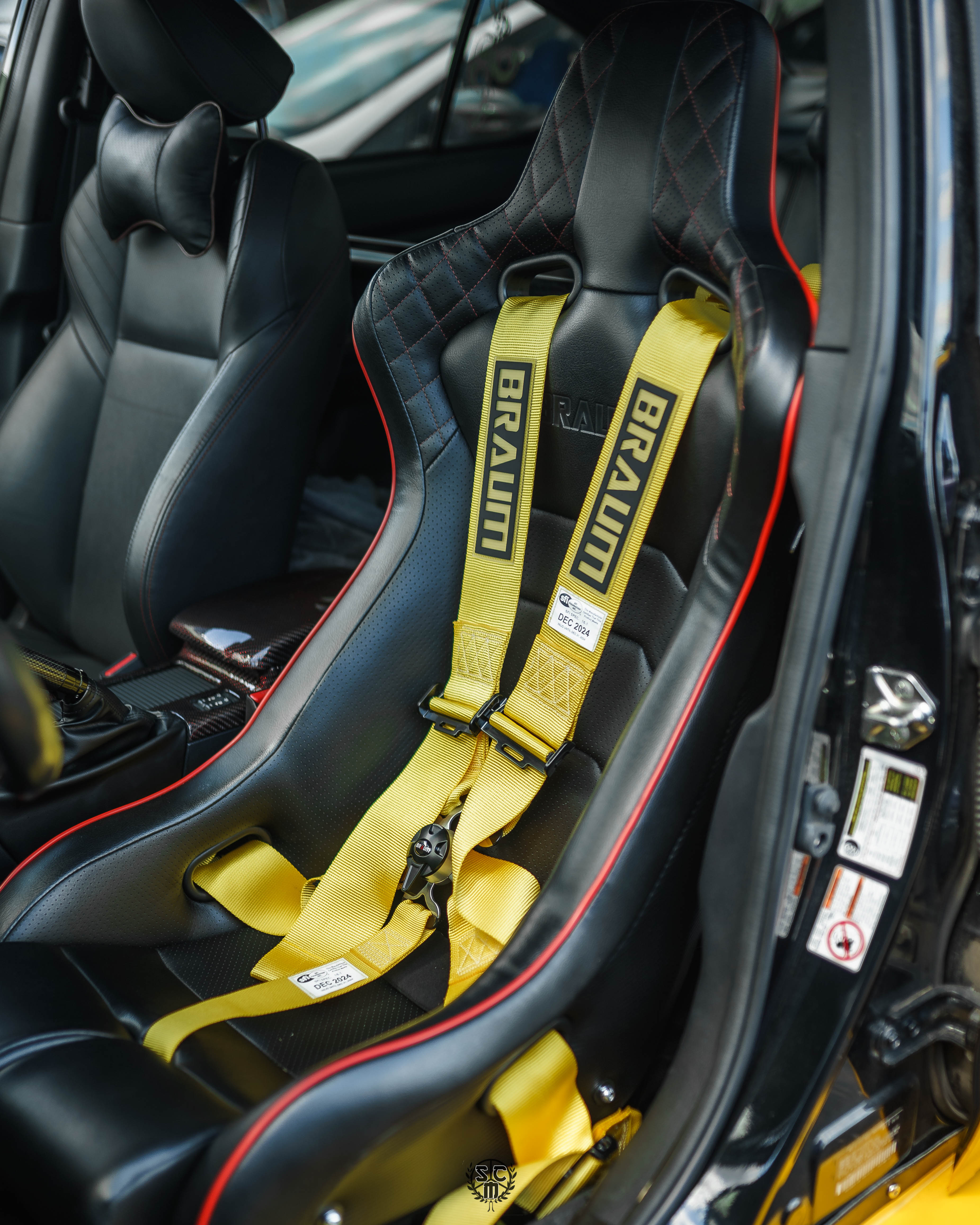 VENOM-X Fixed Back Bucket Seat