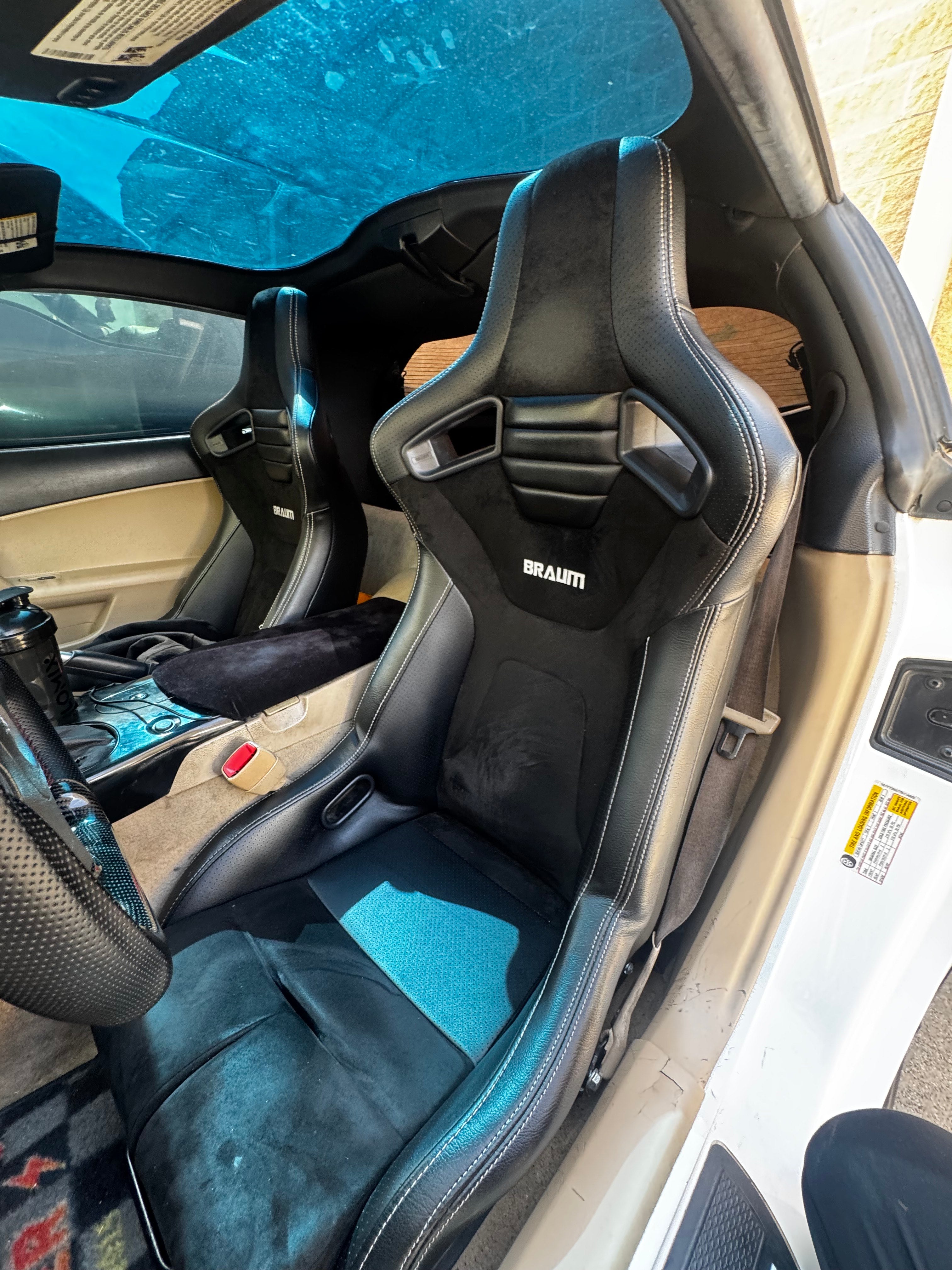 ELITE-R Fixed Back Bucket Seat