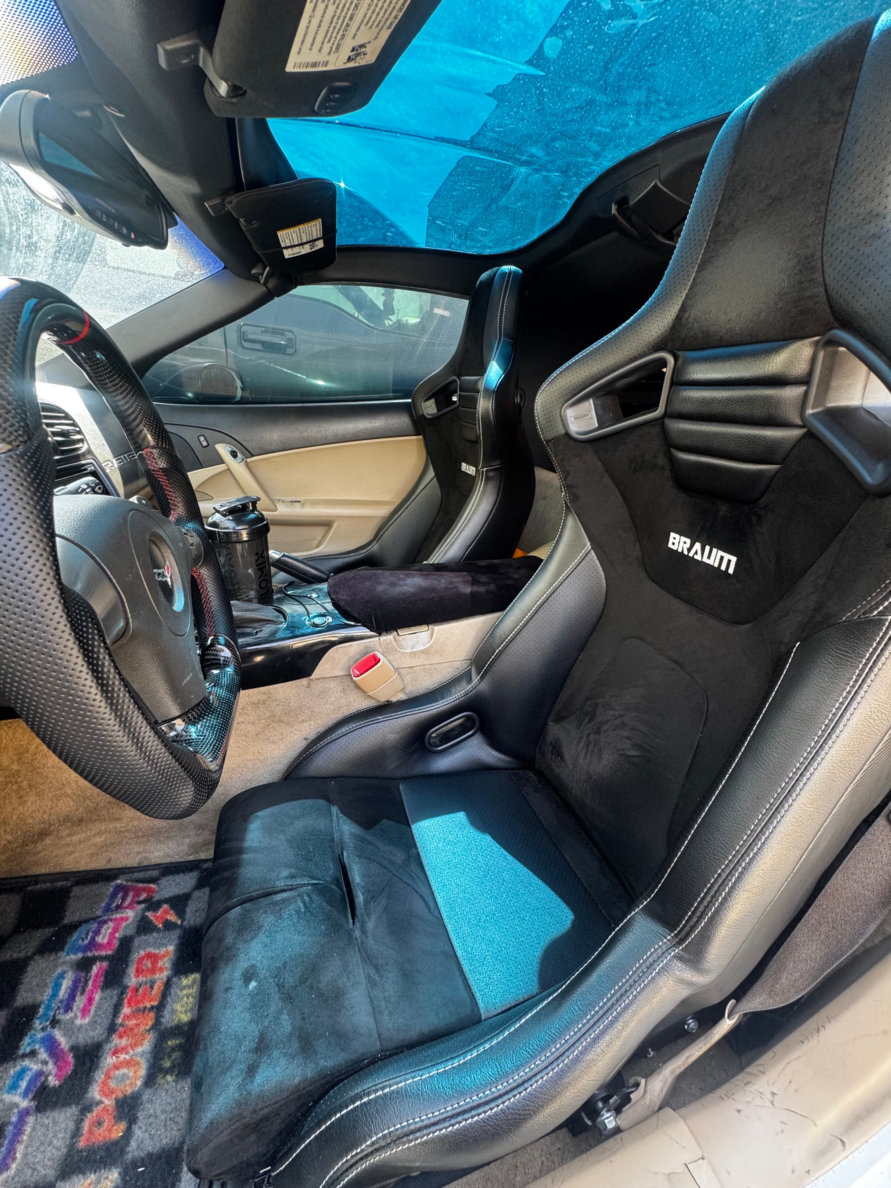 ELITE-R Fixed Back Bucket Seat