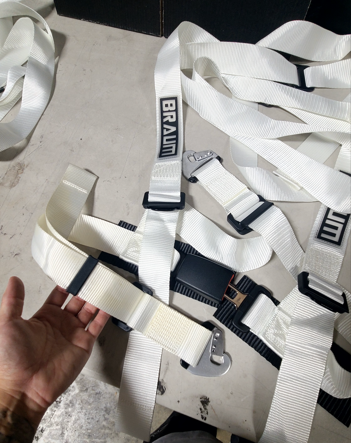 4 PT - Racing Harness 2” Strap - White (Opened Box)